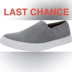 LAST CHANCE Steve Madden Women’s Zarayy Skate Shoe